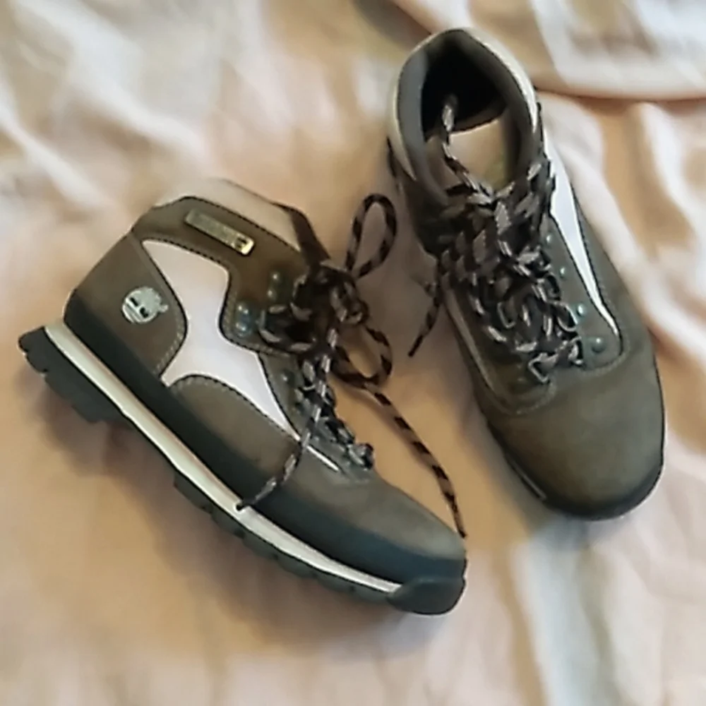 🩷🥾 Women's Timberland leather hiking shoes brown pinkish peach size 7.5.🩷🥾 - Picture 1 of 13